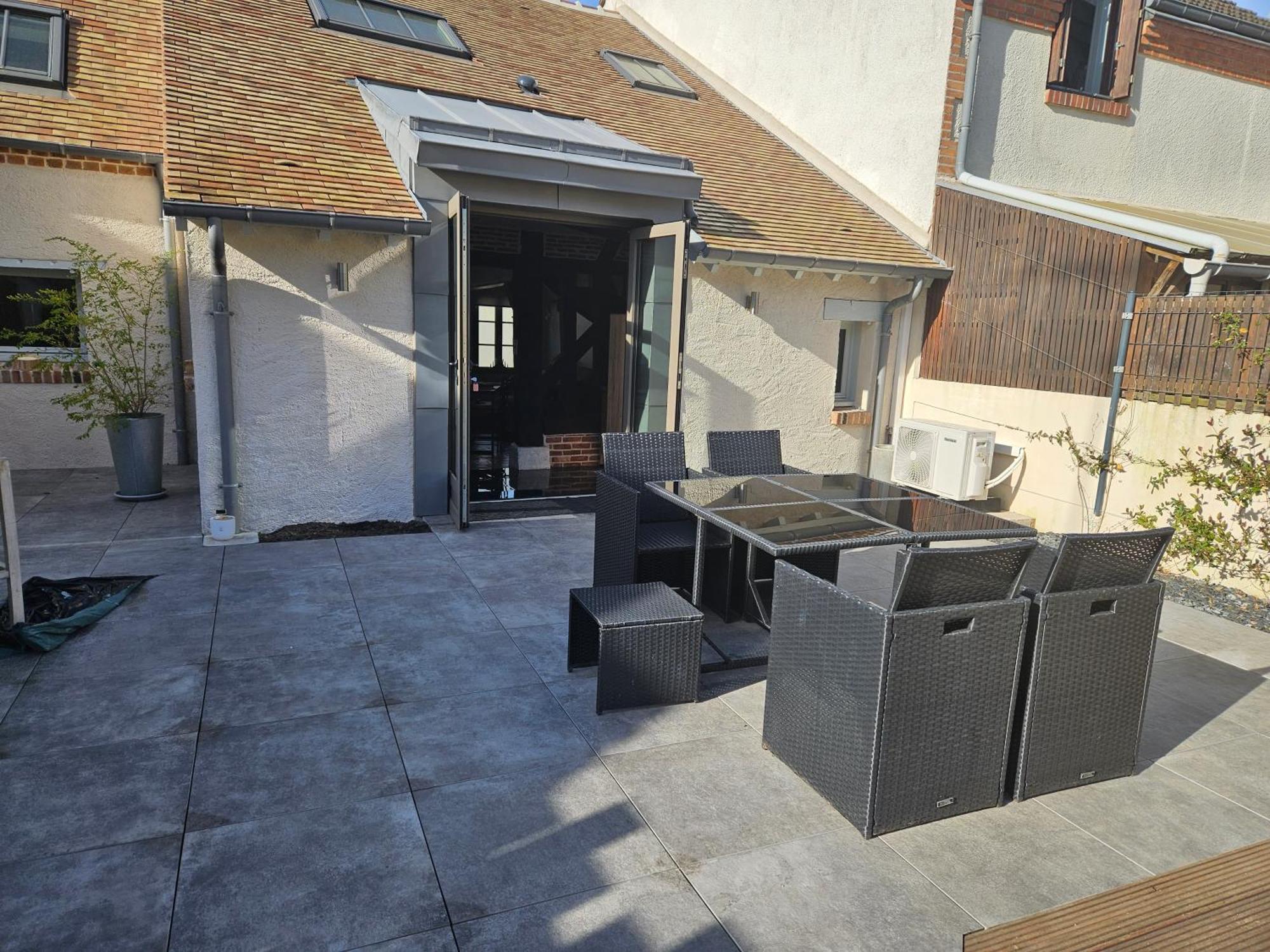 Gîte Le Sully, maison solognote, grand jardin clôturé La Ferté-Saint-Aubin Extérieur photo